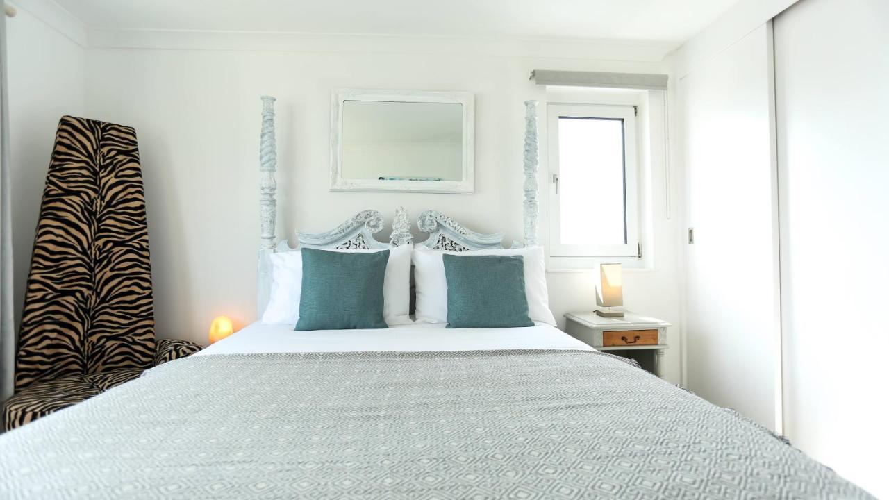 Tides - Beach Front Apartment In Bracklesham Bay Chichester Exterior foto