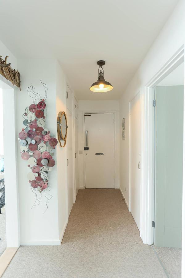 Tides - Beach Front Apartment In Bracklesham Bay Chichester Exterior foto